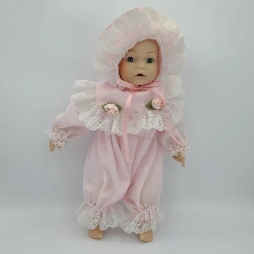 Porcelain Doll In Lacey Jumper With Flowers Blue Eyes 830B